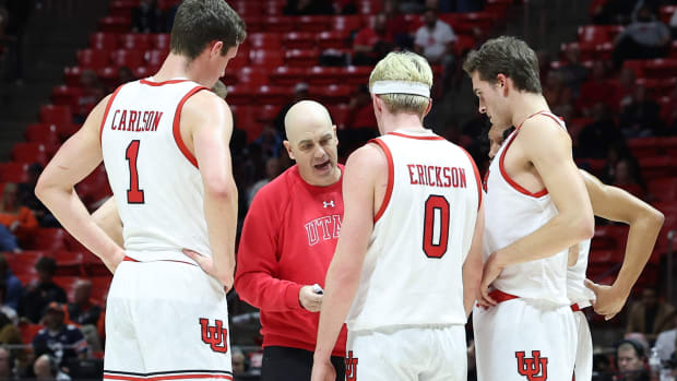 Jan 18, 2024; Salt Lake City, Utah, USA; Utah Utes head coach Craig Smith speaks to the team during a second half break in action against the Oregon State Beavers at Jon M. Huntsman Center. Mandatory Credit: Rob Gray-USA TODAY Sports